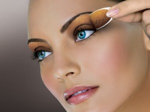 Gold, silver and bronze metallic eye makeup